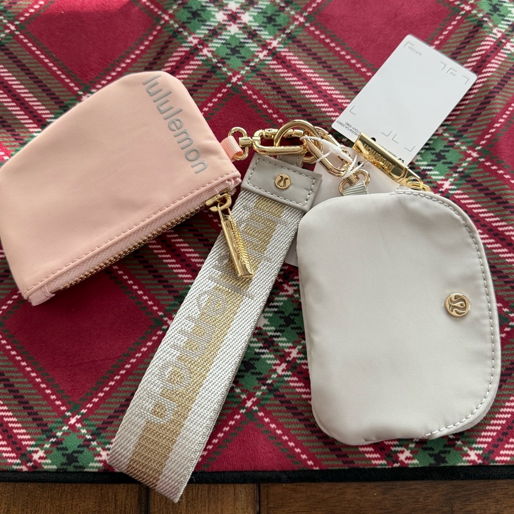 Lululemon dual pouch wristlet